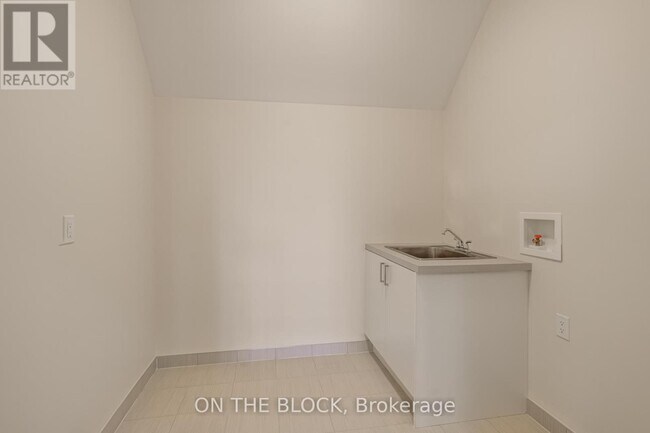 Photo - 24 Whitewood Dr