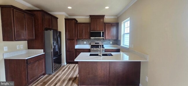 103 Argyle Ct