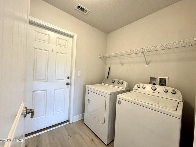 Photo - 3851 Redbud Wy