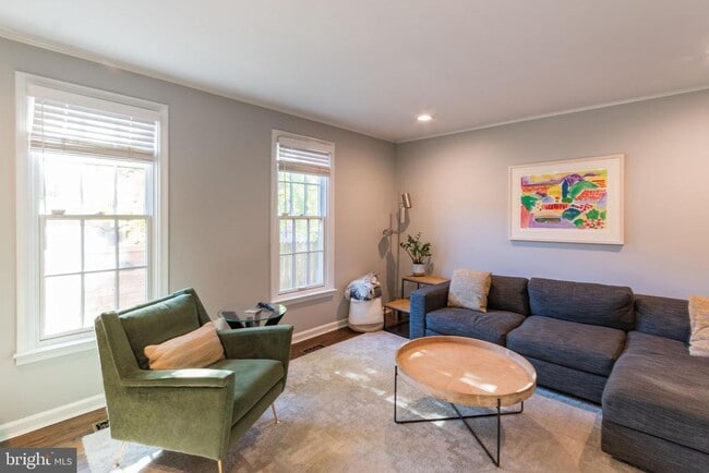 Building Photo - 1230 Rodman St