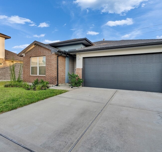 Photo - 14510 Rain Tree Dr