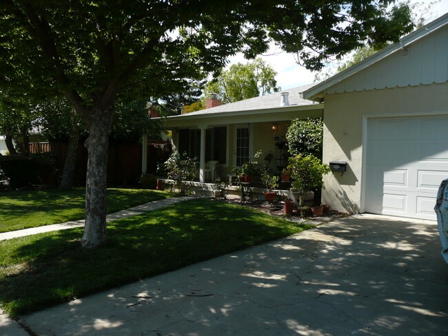 Building Photo - 3882 Yale Way Unit A House