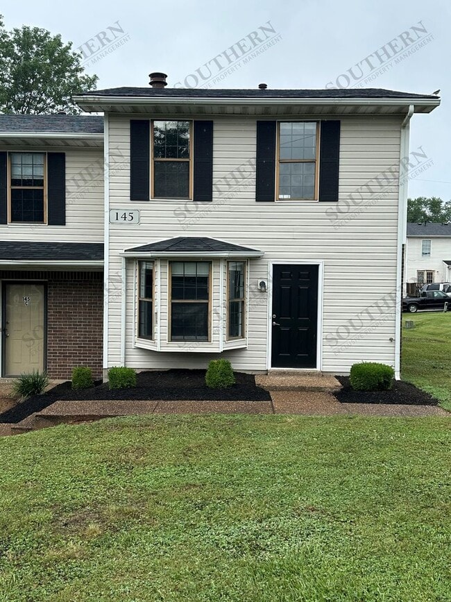 Building Photo - 142 Westwood Cir Unit C