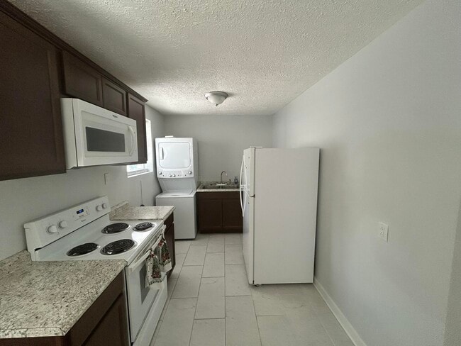 Photo - 1114 Cedar Ave S