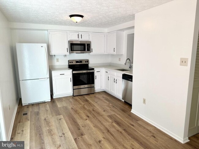 Photo - 9540 Orbitan Ct