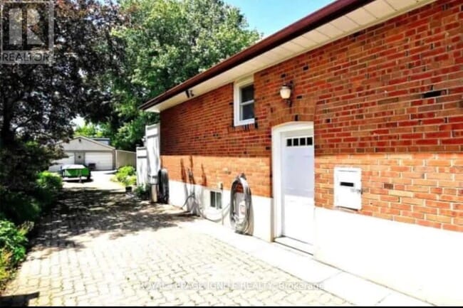 Photo - 48 Westcroft Dr