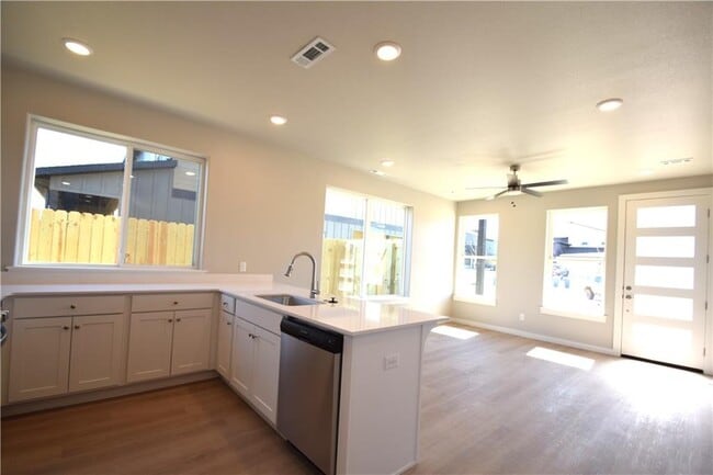 Photo - 1804 SW Casuarina Dr