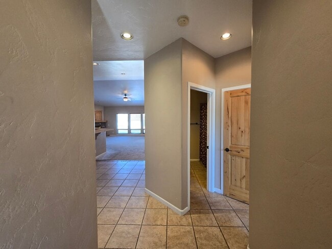 Photo - 215 Valley View Dr
