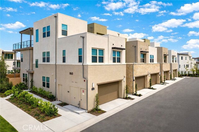 Building Photo - 885 Poppy Ct