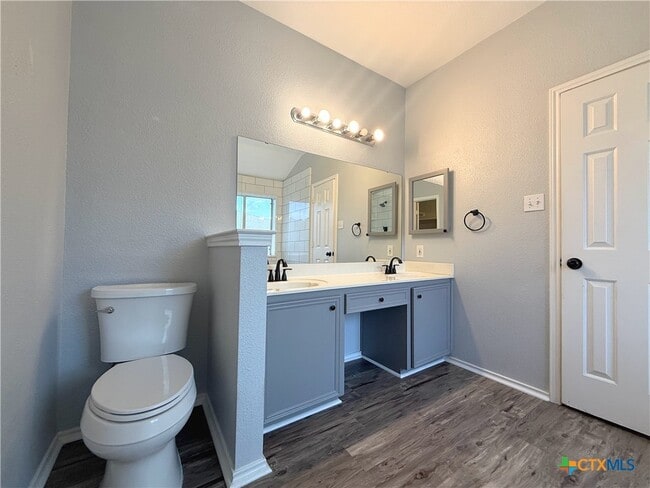 Building Photo - 106 Snake Dance Dr