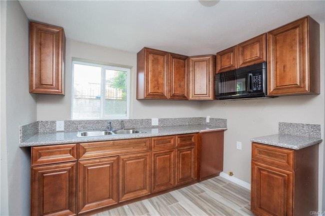 Photo - 712 W 54th St Unidad 712 W. 54th Street