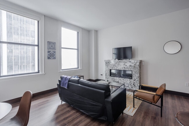 Building Photo - 1 W 4th St Unit ID1221039P Rental