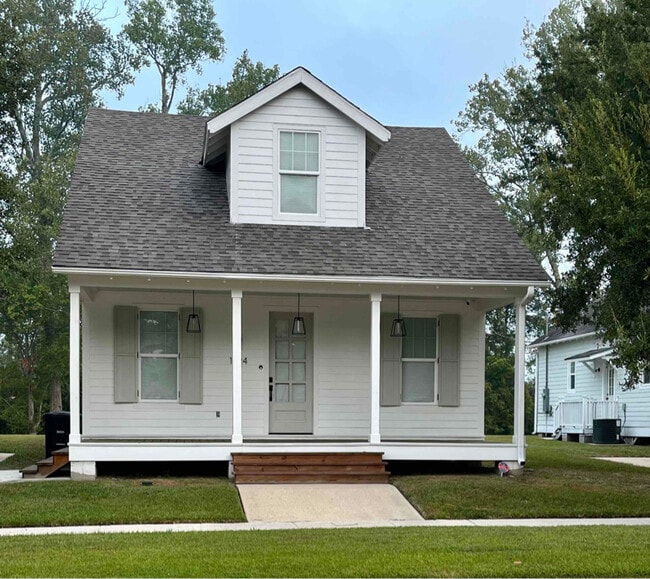 Building Photo - 1924 Elvin Dr Rental