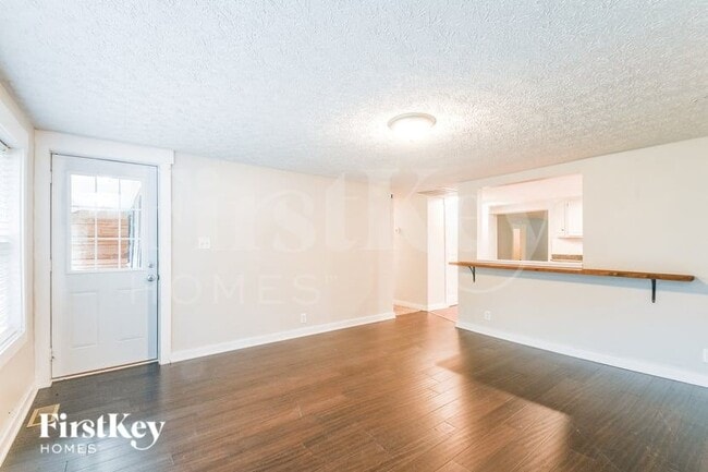 Photo - 648 Sycamore St