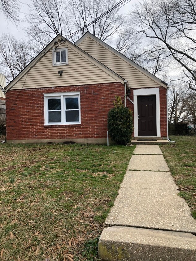 Photo - 6915 Standish Dr (Hyattsville, MD)