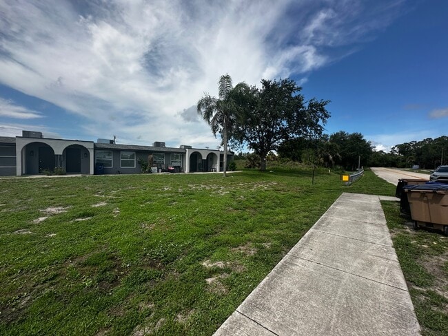 1157 S Loop Blvd