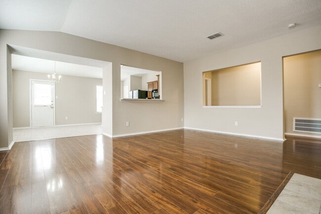 Photo - 2536 Buffalo Run