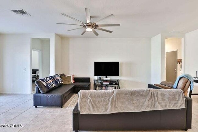 Photo - 30968 W Monterey Ave