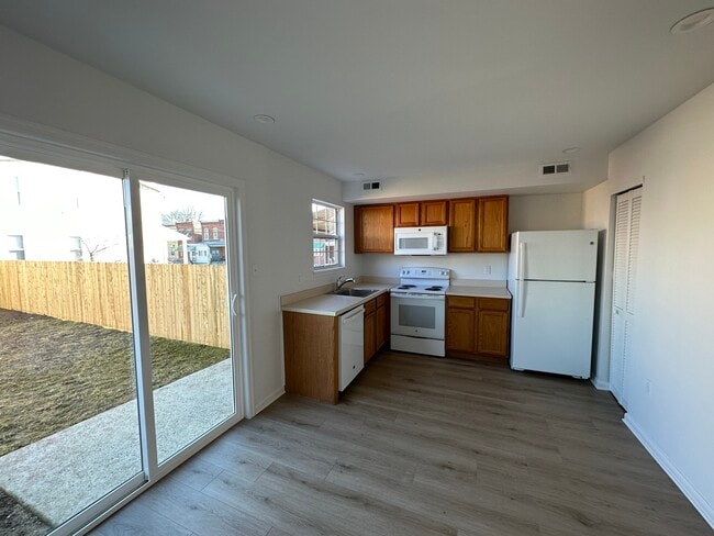 Photo - 6655 Musgrave St