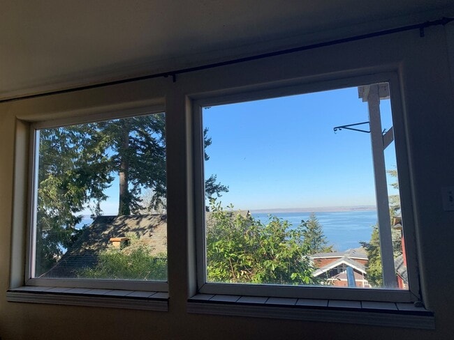 Photo - Bay-View 1Bed/1Bath Duplex Near WWU Unit #101