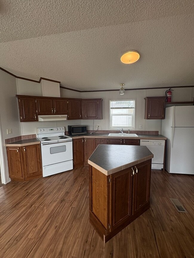 Photo - 3 br 2 bath manufactured centrally located