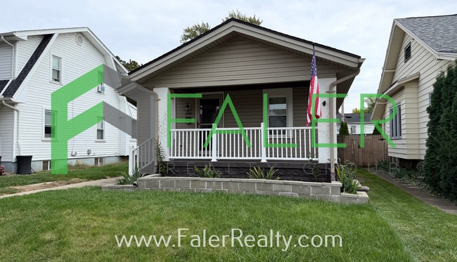 Building Photo - Show-stopping rental available!