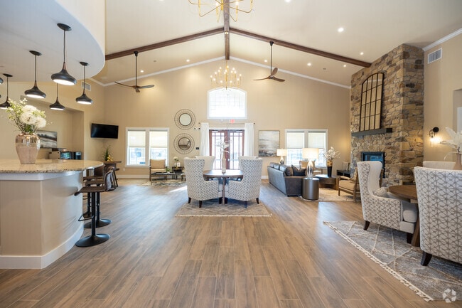 Clubhouse - Vantage at Loveland