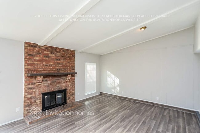 Photo - 553 Shadowcrest Ln