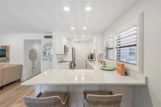 Photo - 1910 Gulf Shore Blvd N