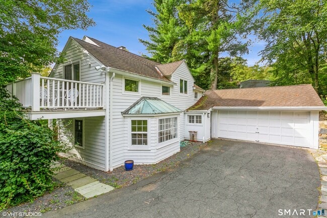 Building Photo - 95 Peaceable St