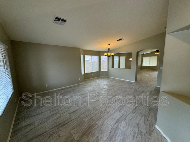 Photo - 16725 W Washington St