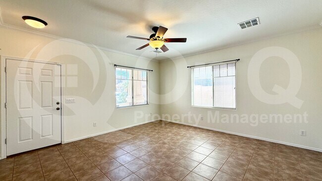 Photo - 4502 E Oxford Ln