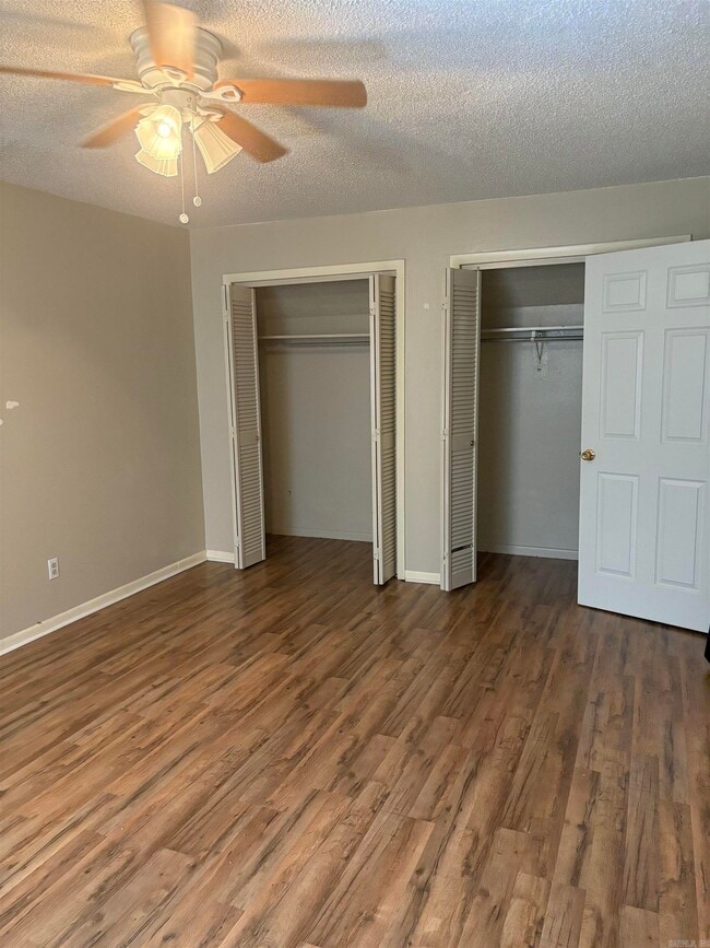 Photo - 7901 Parkwood Dr