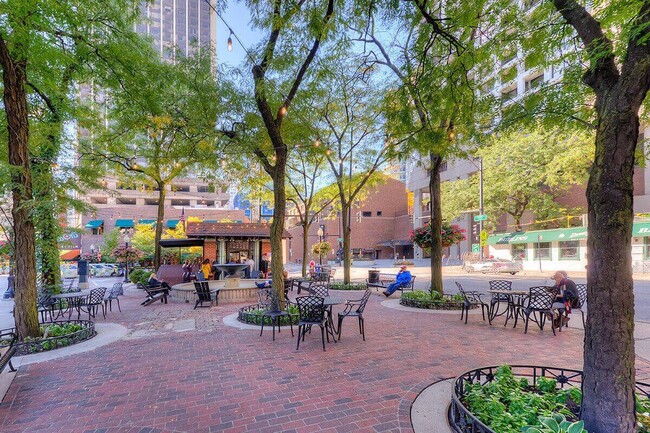 Photo - 10 E Delaware Pl Unit 1507