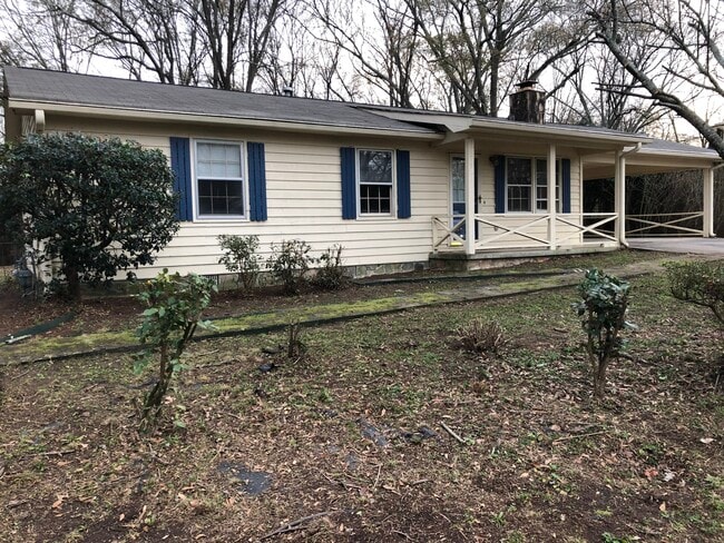 Photo - 1015 Eastview Rd NE