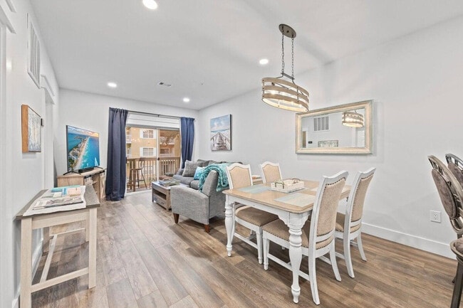 Photo - 34 Heron's Watch Way Unidad ID1447116P