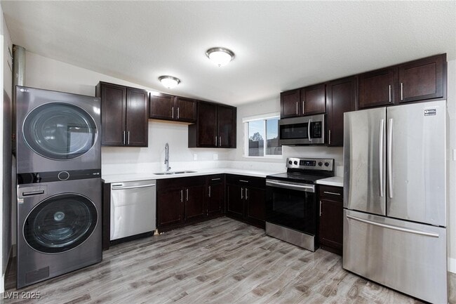 Photo - 1915 Balboa Ave