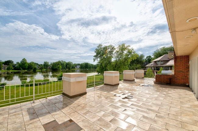 Photo - 8170 Lake Ridge Dr