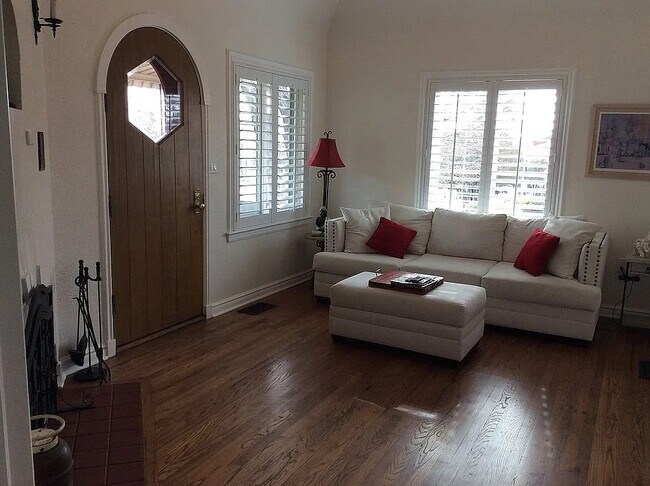 Photo - 304 Nevada Way