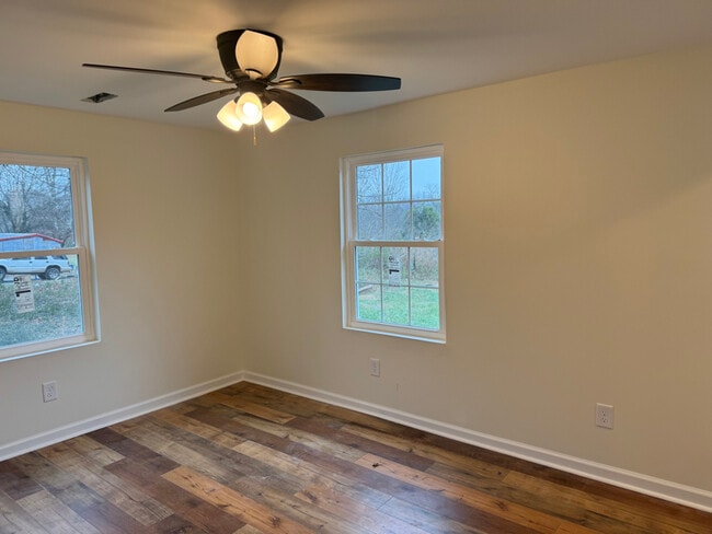 Photo - 330 Fountainhead Rd