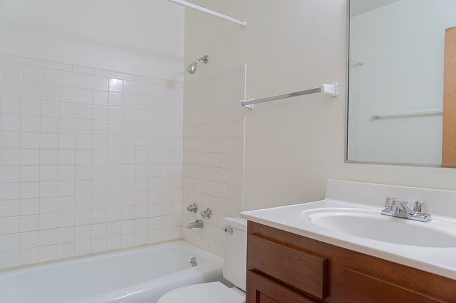 Prestwicke - Bathroom