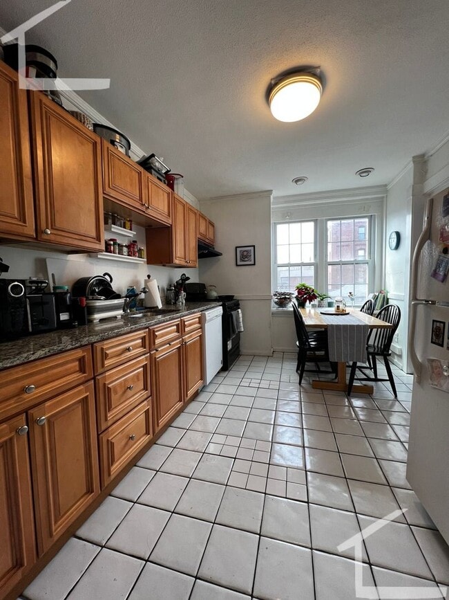BROOKLINE VILLAGE - CLOSE TO LONGWOOD - 3B... - BROOKLINE VILLAGE - CLOSE TO LONGWOOD - 3B... House