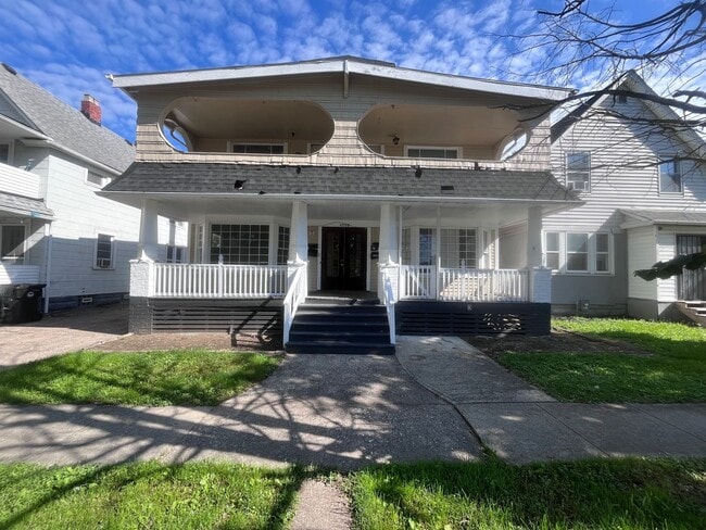 Building Photo - 4008 Ardmore Ave Unit 1 - DN Left/East