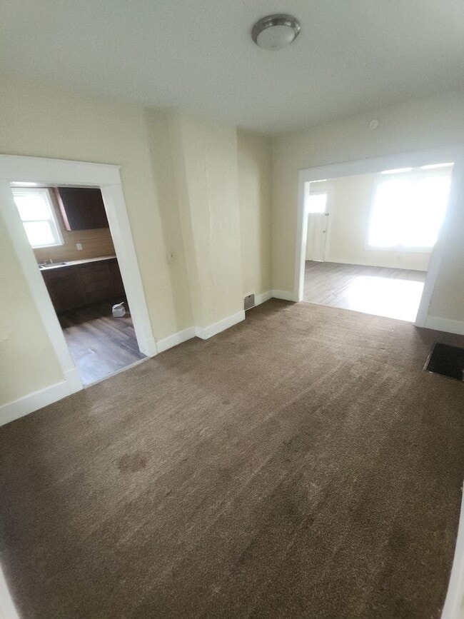 Photo - 3 Bed 1 Bath