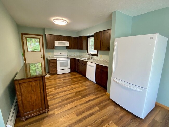 Photo - Nice 3 Bedroom house on the river front in Hudson