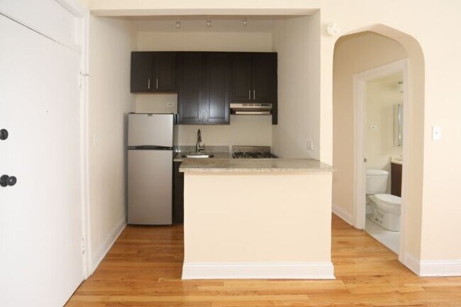 Photo - 4644 N Paulina Unit 401