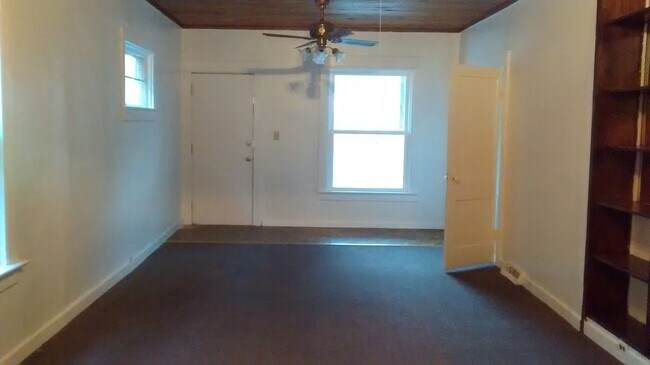 Photo - 1431 Atkins St Unit 2