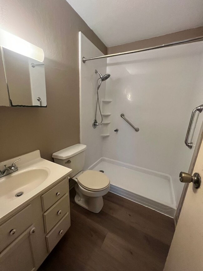 Photo - 1937 Edgewood St