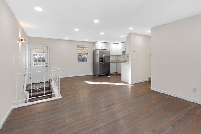 Photo - 3919 Tennyson Ave