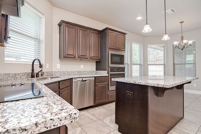 Photo - 6014 Sunrise Way